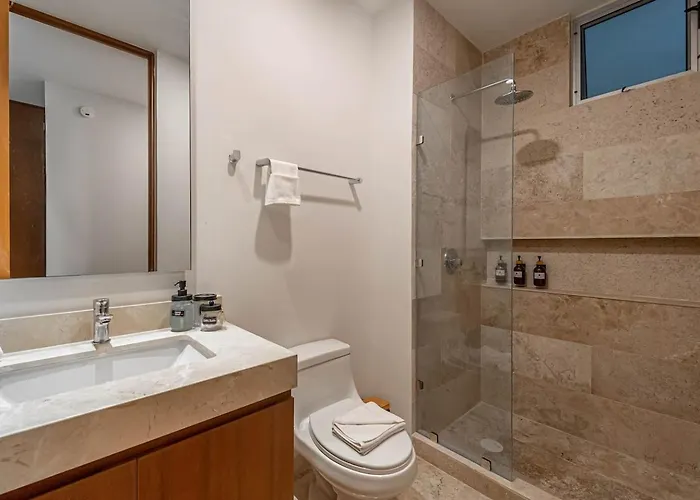 Lux 2br With Jungle Views, Pool, Gym At Nhoa Hébergement de vacances *