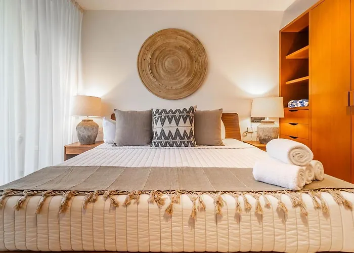 Lux 2br With Jungle Views, Pool, Gym At Nhoa