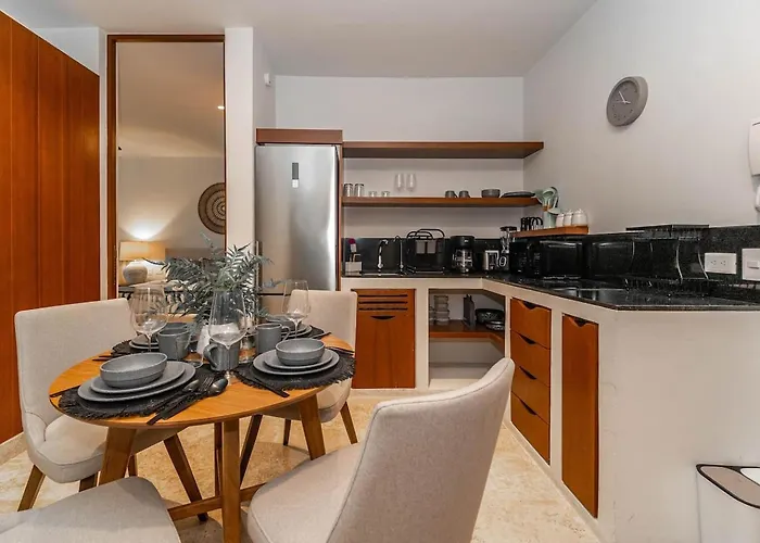 Lux 2br With Jungle Views, Pool, Gym At Nhoa